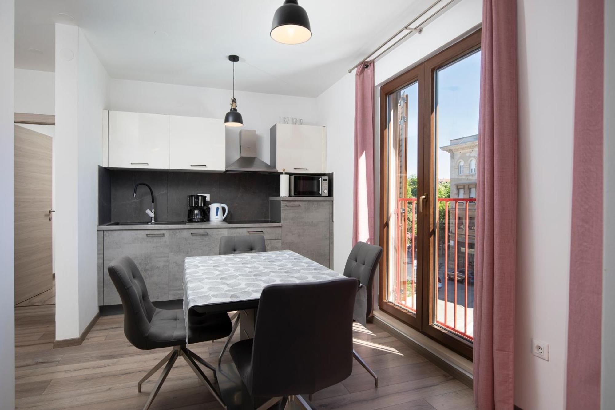 City Market Apartments プーラ エクステリア 写真